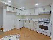 157 Spadina Rd 1 Toronto ON M5R2T9