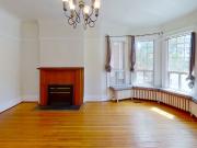 157 Spadina Rd 2 Toronto ON M5R2T9