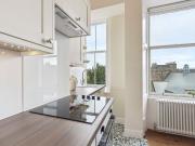 158/9 Brunton Gardens