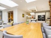 15 Barnet Gate Lane, London, EN5 2AA, United Kingdom | 5...