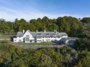 15 bedroom detached house for sale in Guildford, Surrey, GU3