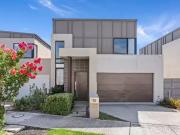 15 Burn Nar Look Drive, Burwood VIC 3125