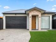 15 Lochside Drive, West Lakes, SA 5021