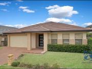 MULTIPLE LIVING AREAS, WALK TO SCHOOL & PARKS