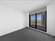 MODERN COMFORT & CITY VIEWS IN THE HEART OF FOOTSCRAY