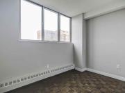 160, 170, 180 and 200 Chalkfarm Dr. 3 Bedroom Apartment...