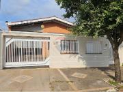 160.00 M² Casa Alugar, 3 Dormitórios localizado em...