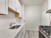 1616 35th Avenue Studio Apartment for Rent at 1616 35th...