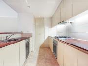 OVERSIZED TWO BEDROOM APARTMENT IN IDEAL LOCATION