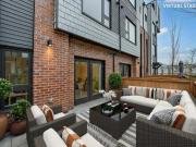 162 5 Nd Street E, North Vancouver, BC, V7L 1E1...