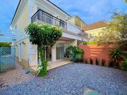 162 Área Útil Casa de Condomínio Alugar, 3 Dormitórios...