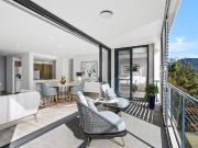 Sundrenched Apartment Sundrenched Apartment