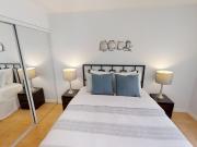 168 Simcoe Street 3 Bedroom Apartment for Rent at 168...