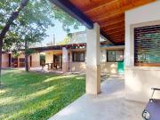 169 entre 41 y 42 Barrio Parque, La Plata Casa de 3...