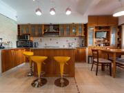 16 entre 55 y 56 Casa de 3 Dormitorios, mas escritorio,...