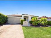 16 Harrow Place, Arundel, Qld 4214