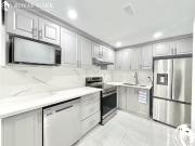16 Maynada Road, Brampton, Ontario L7A 4X6 2 16 Maynada...