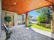 16 Spring Valley Lane SW Calgary, AB T3H 4V2