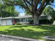 1704 Laurel Ln, Norfolk, NE 68701