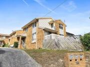 1/70 Leicester Avenue, Glen Waverley, VIC 3150 Townhouse...