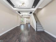 1713 N Bond Street