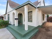 1733 e harvard street