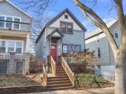 1751 N Franklin Pl, Milwaukee, WI 53202