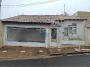 175 Área Útil Casa Alugar, 3 Dormitórios localizado em...