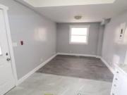 176 Simcoe Street South 5 Oshawa ON L1H 4H1 1 Bedroom...