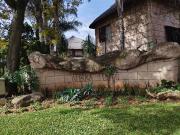 17 Bedroom House in Glen Marais