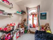 17 Burn Brae Mews
