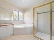 17 Carinya Boulevard, Burnside VIC 3023