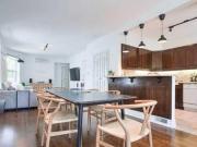 17 Lowther Avenue 02 Toronto ON M5R 1C5 2 Bedroom House...