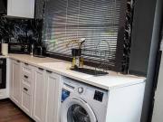 17 Lyme Grove | Studio house for rent #165114356 | Rentberry