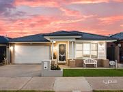 17 Opera Boulevard, Bonnie Brook