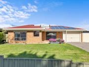 17 St Albans Road, Woodcroft SA 5162
