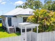 17 Tenanne Street, Russell Island, QLD 4184