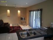 17b Mavista Grove, Elanora QLD 4221 Apartment For Rent |...