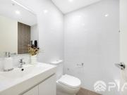 1808/6 East Street Granville