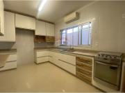 180 Área Útil Casa de Condomínio Alugar, 3 Dormitórios...