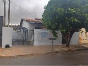 180 Área Útil Casa Alugar, 3 Dormitórios localizado em...