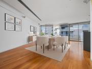180DEG VIEWS OF DARLING HARBOUR LARGE THREE BEDROOM IN...
