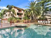 EASY LIVING IN THE HEART OF CASTLE HILL !