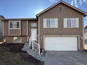 18207 Margo St, Omaha, NE 68136