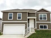 18507 Greenfield St, Omaha, NE 68136
