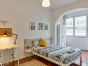 185190 Quarto com cama de casal em Benfica