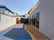 187 Área Útil Casa Alugar, 3 Dormitórios localizado em...