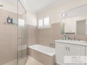 187 Brighton Road, Sandgate, QLD, 4017