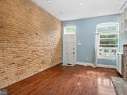 18 Collington Avenue N