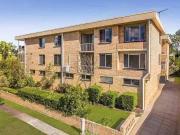 1/8 Cook Street, Yeronga, QLD 4104